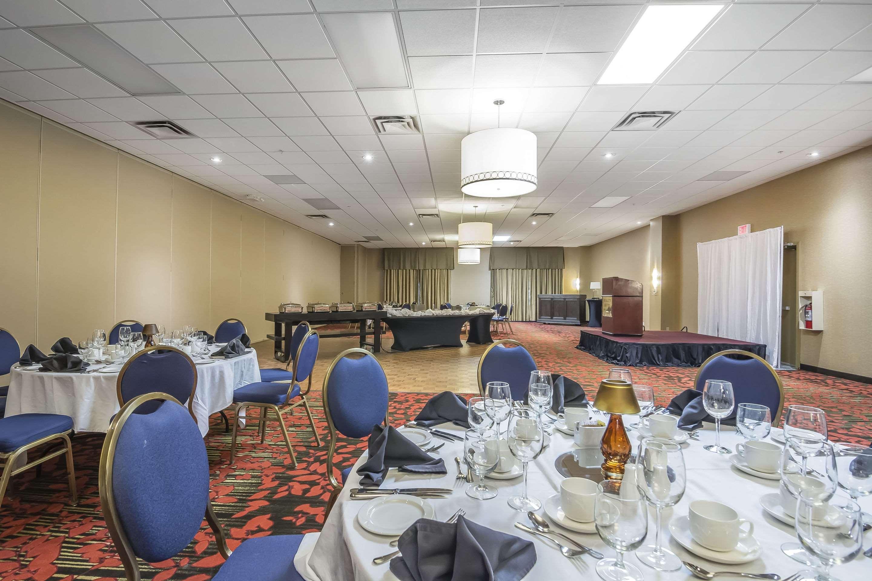 Quality Hotel & Conference Centre Fort Mcmurray Exterior photo