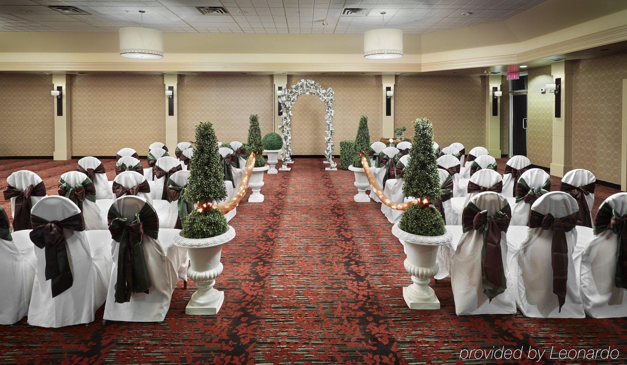 Quality Hotel & Conference Centre Fort Mcmurray Exterior photo