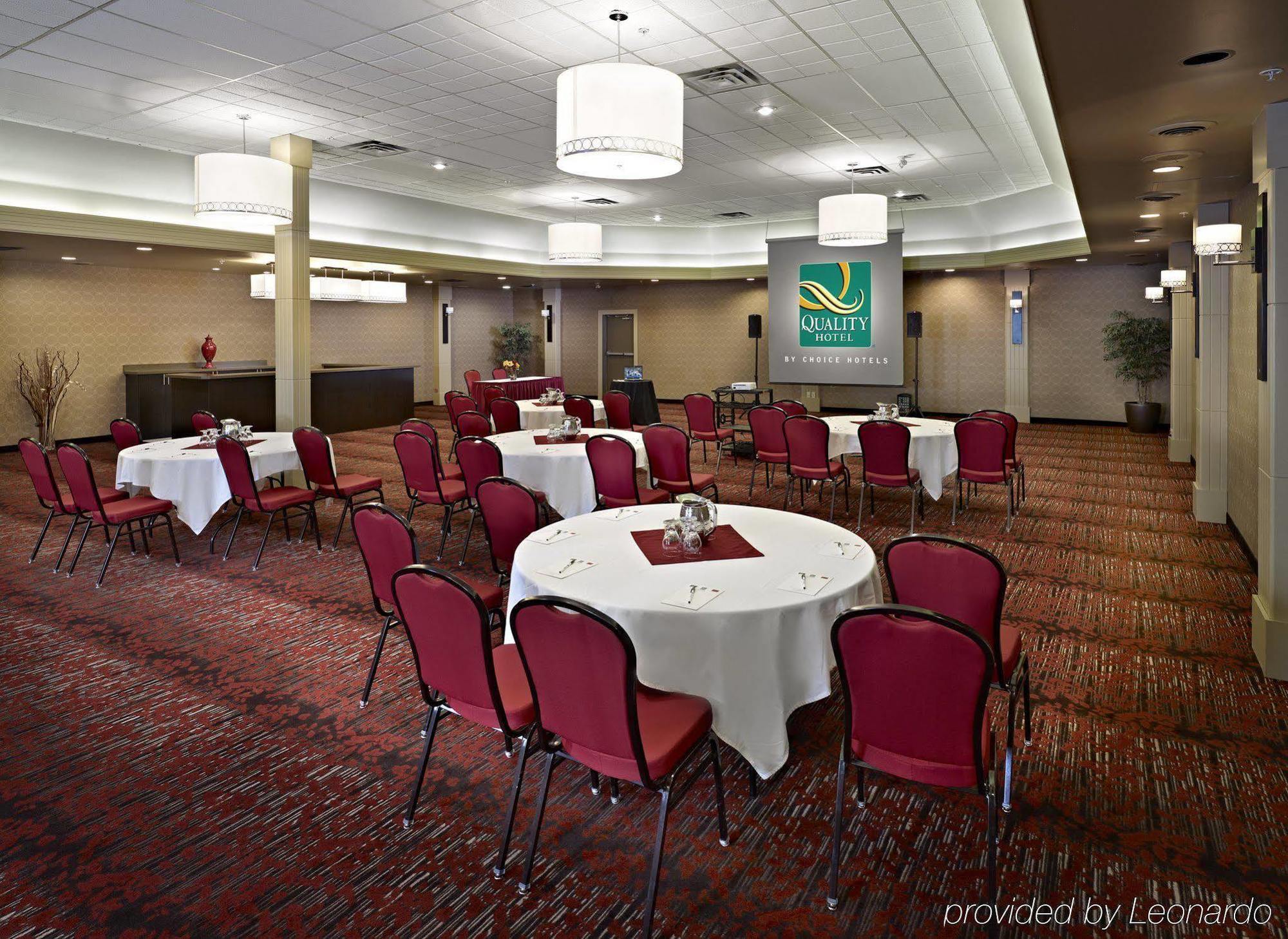 Quality Hotel & Conference Centre Fort Mcmurray Exterior photo